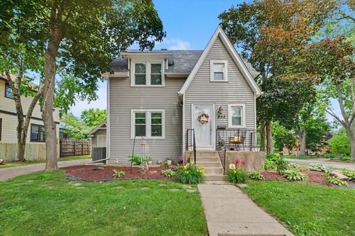 202 W Florida Ave, Urbana, IL, 61801-4912 | Card Image