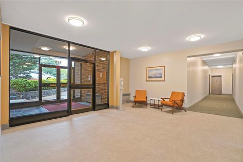apt-l8s-110 Draper Ln, Dobbs Ferry, NY, 10522-1151 | Card Image