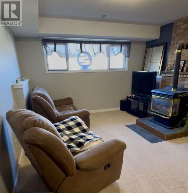 27 Preston Cres, House other with 4 bedrooms, 2 bathrooms and 4 parking in Enderby BC | Image 20