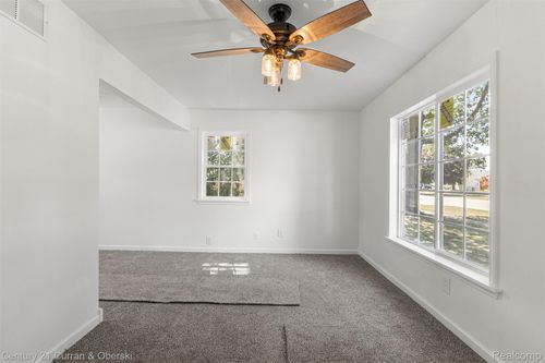 13367 Fordline St, Southgate, MI, 48195-2436 | Card Image