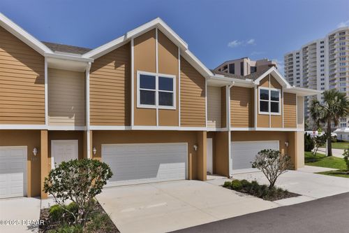 110 Ocean Cir, DAYTONA BEACH, FL, 32118-0002 | Card Image