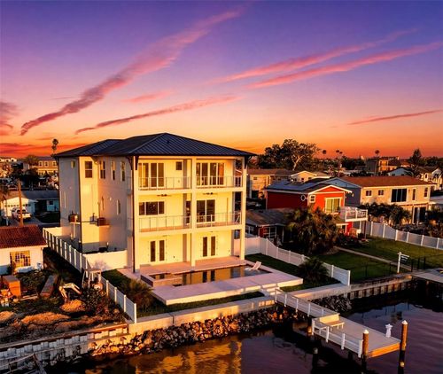 534 Crystal Dr, Madeira Beach, FL, 33708-2373 | Card Image
