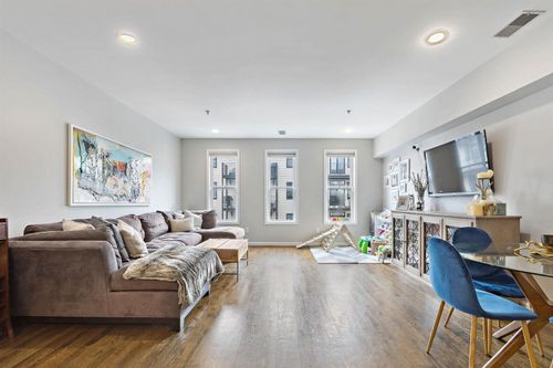 5c-901 Madison St, Hoboken, NJ, 07030-6433 | Card Image