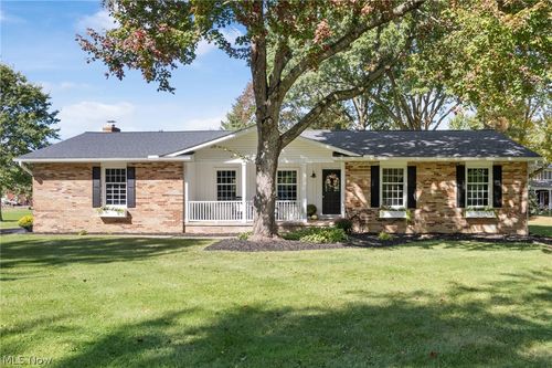 7566 Wake Robin Drive, Hudson, OH, 44236 | Card Image