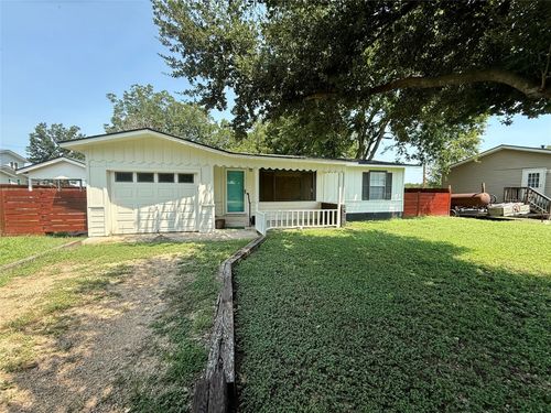 204 W Roepke, Thorndale, TX, 76577-8556 | Card Image
