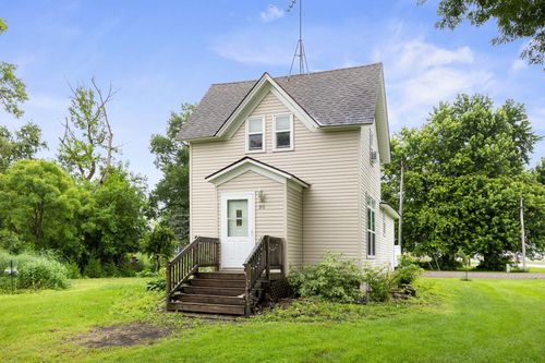 211 Bowman St, Stewart, MN, 55385-8435 | Card Image