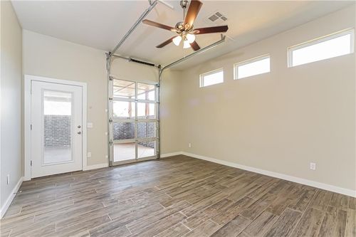 11341 Paradise Out Ln, Oklahoma City, OK, 73131-3107 | Card Image