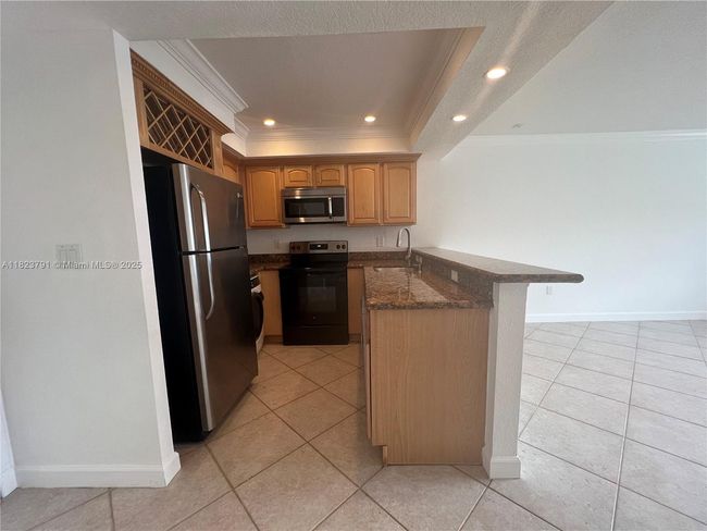 APT-174 - 151 Ne 16 Th Ave, Condo with 2 bedrooms, 2 bathrooms and null parking in Fort Lauderdale FL | Image 4