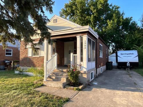 1902 Knollridge Ln, Cincinnati, OH, 45231-5239 | Card Image