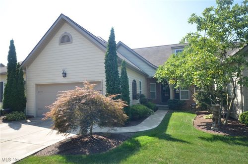 6424 Pebble Beach Dr Nw, Canton, OH, 44718-4040 | Card Image