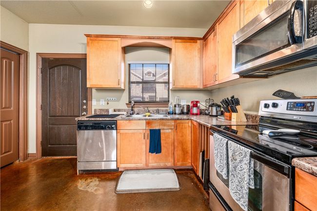 2410 S 2 Nd St, Condo with 3 bedrooms, 3 bathrooms and null parking in Waco TX | Image 10
