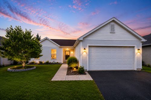216 Magnolia Dr, North Aurora, IL, 60542-3035 | Card Image