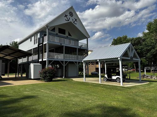 552 Catfish Ln, Crump, TN, 38327-3749 | Card Image