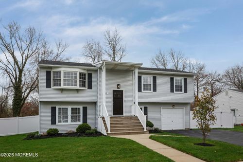 15 Brook St, Farmingdale, NJ, 07727-1038 | Card Image