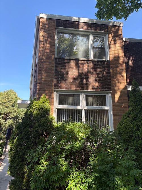 1990 Sheridan Rd, Highland Park, IL, 60035-2539 | Card Image