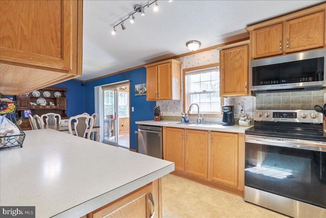 6194 Milo School Rd, House other with 4 bedrooms, 3 bathrooms and null parking in GREAT CACAPON WV | Image 9