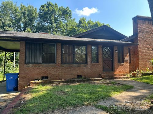 125 Carpenter Ave, Albemarle, NC, 28001-5826 | Card Image