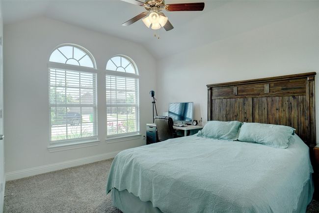 Older Photo to show how a queen bed can fit in the guest room | Image 15