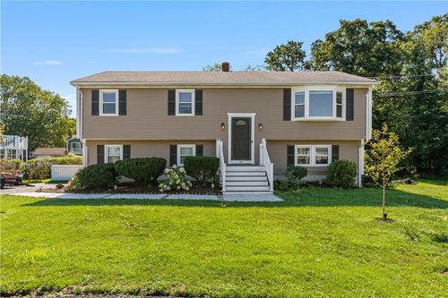 40 Fern Dr, Warren, RI, 02885-1725 | Card Image