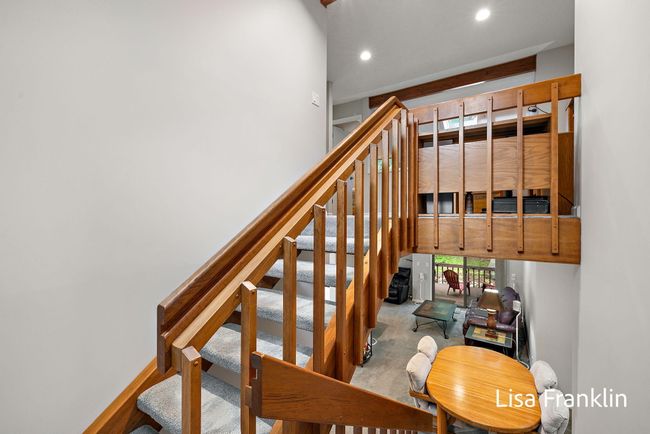Stairwell to Upper and lower floors | Image 22