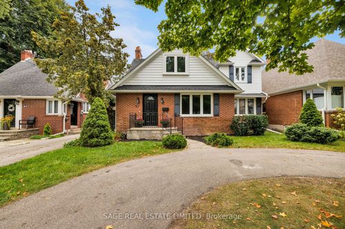 53 Wilgar Rd, Etobicoke, ON, M8X1J8 | Card Image