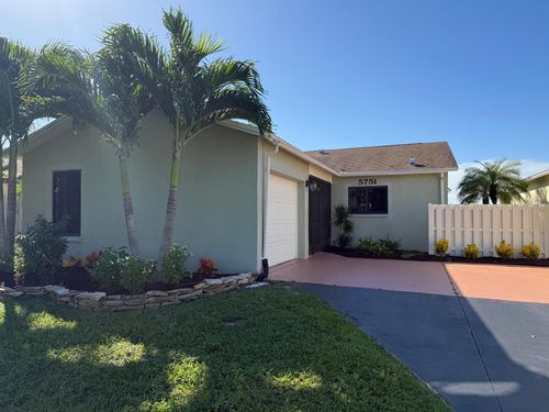 5751 Mirror Lakes Blvd, Boynton Beach, FL, 33472-1225 | Card Image