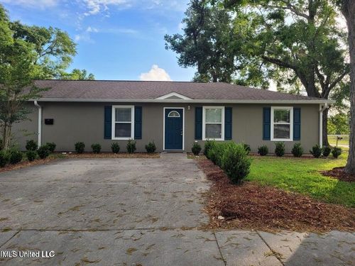 829 Hardy Avenue, Gulfport, MS, 39501 | Card Image