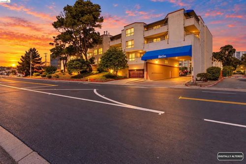 368-1551 Southgate Ave, Daly City, CA, 94015-2293 | Card Image