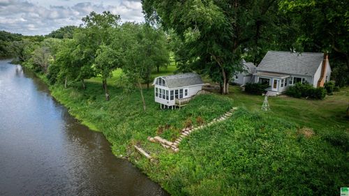 509 Garfield St, Alton, IA, 51003-8749 | Card Image