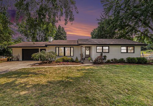 21210 8th Ave, Conklin, MI, 49403-9524 | Card Image