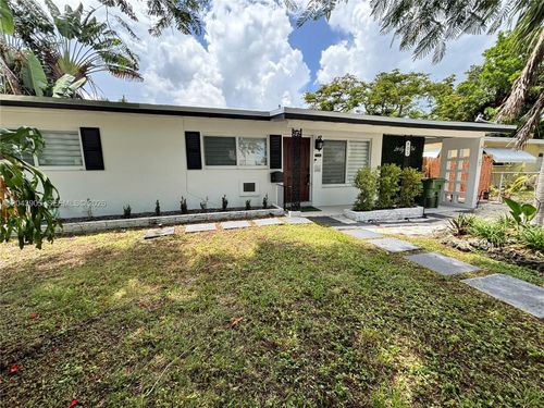 805 Sw 22nd Ave, Fort Lauderdale, FL, 33312-2243 | Card Image