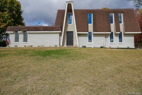 6578 Greene Haven Dr, Clarkston, MI, 48348-4420 | Card Image