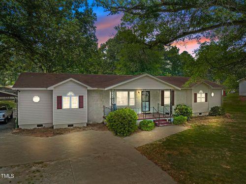 322 Neville St, Princeville, NC, 27886-5427 | Card Image