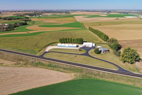 58985 Highway 42, Kellogg, MN, 55945-4470 | Card Image