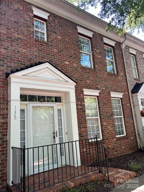 135 Singleton Rd, Mooresville, NC, 28117-6902 | Card Image