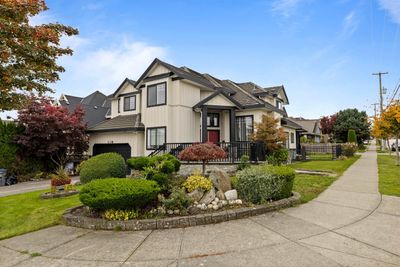 6789 150 St, House other with 7 bedrooms, 6 bathrooms and 6 parking in Surrey BC | Image 2