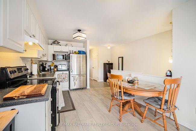 63 Manhattan Cres, House attached with 2 bedrooms, 2 bathrooms and 2 parking in Ottawa ON | Image 8