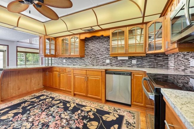 Tile Backsplash - Kitchen with views | Image 28