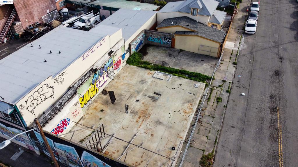 Commercial Sale in Oakland 2