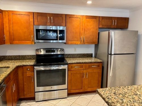 apt-d-346 Neponset St, Canton, MA, 02021-1941 | Card Image