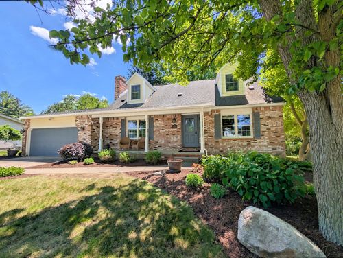 1536 Suzanne Court, Flushing, MI, 48433 | Card Image