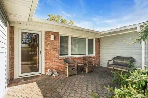 15 Empire Ct, Commack, NY, 11725-1106 | Card Image