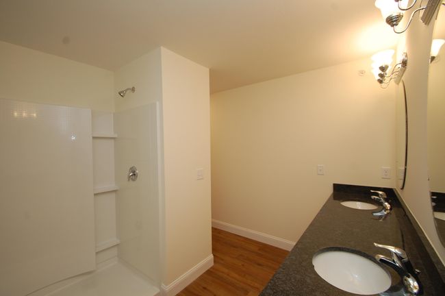 9D - 8 Chesterfield Lane, Condo with 2 bedrooms, 3 bathrooms and null parking in Londonderry NH | Image 12