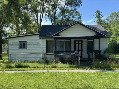 2418 Morris St, Saginaw, MI, 48601-3946 | Card Image