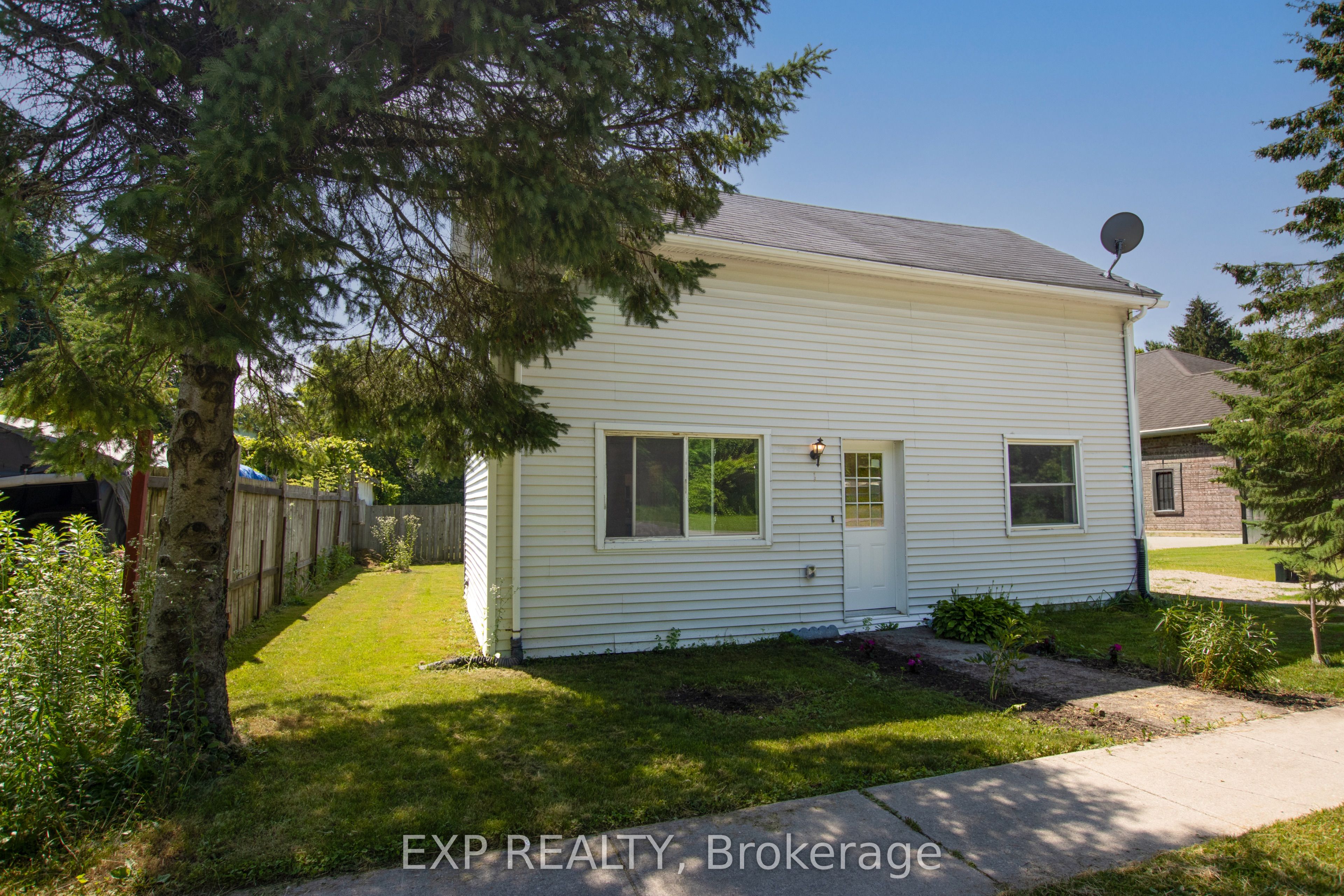 Residential in West Elgin 3