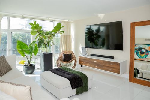 apt-205-3375 N Country Club Dr, Aventura, FL, 33180-1651 | Card Image