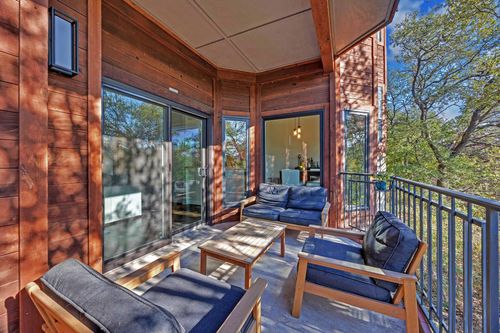 7-139-4711 Spicewood Springs Rd, Austin, TX, 78759-8597 | Card Image