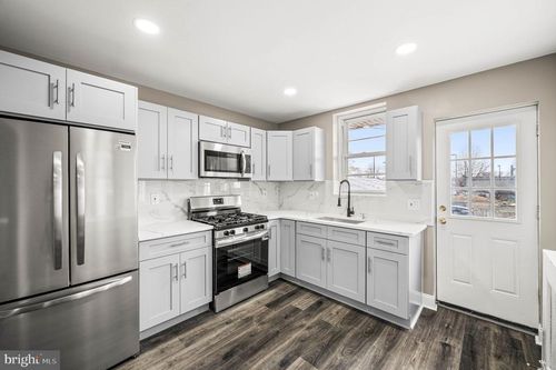 136 W Clarkson Ave, PHILADELPHIA, PA, 19120-2927 | Card Image