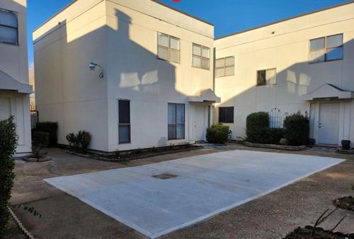11041 Albury Dr, Houston, TX, 77096-5718 | Card Image