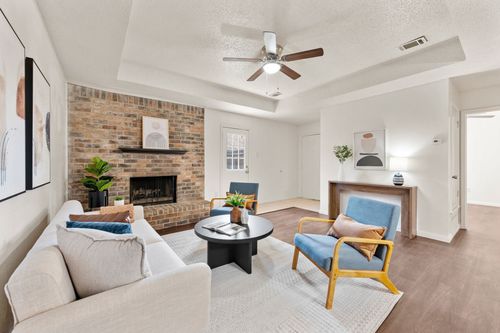 6628 Parkview Ln, North Richland Hills, TX, 76182-4638 | Card Image